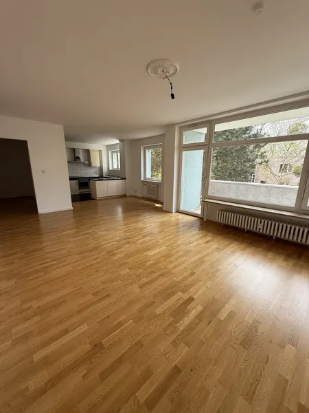 Sanierte 3-Zimmer Wohnung mit Balkon nahe Schlachtensee — photo 1
